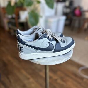 Nike Gray and grey Sneakers
